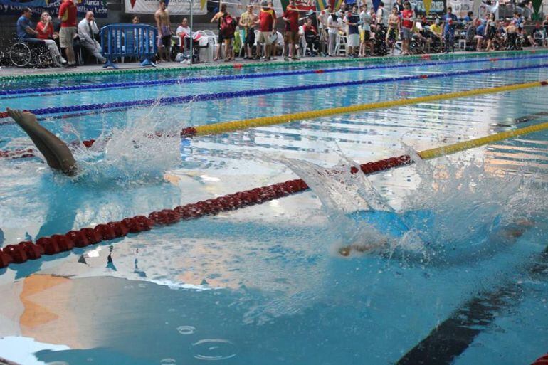 La natación adaptada reunirá en Medina del Campo a un centenar de deportistas