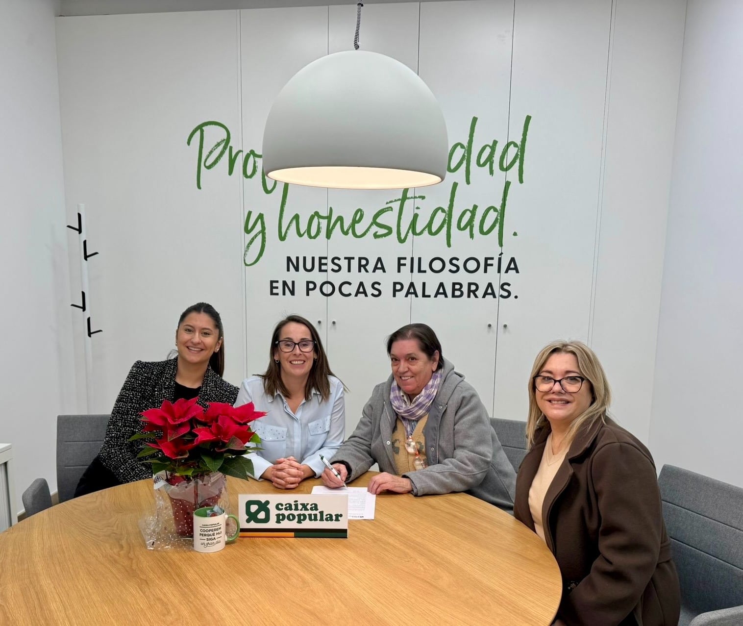 Momento de la firma del convenio