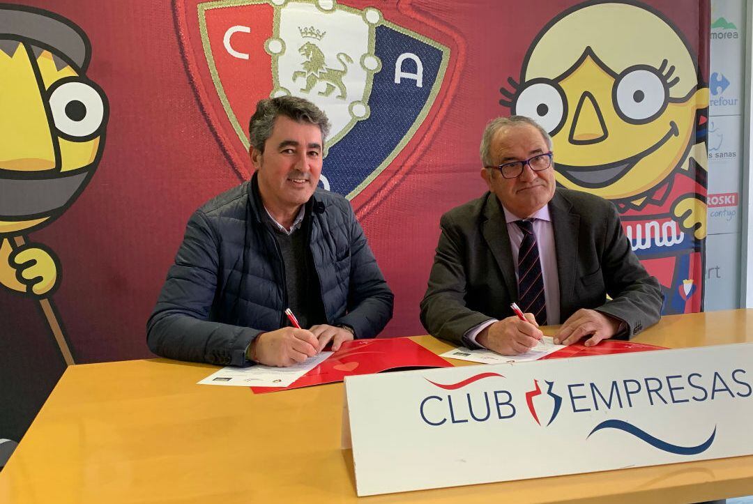 Javier Hoyos, director regional de Cadena SER Navarra, y Luis Sabalza, presidente de C.A.Osasuna