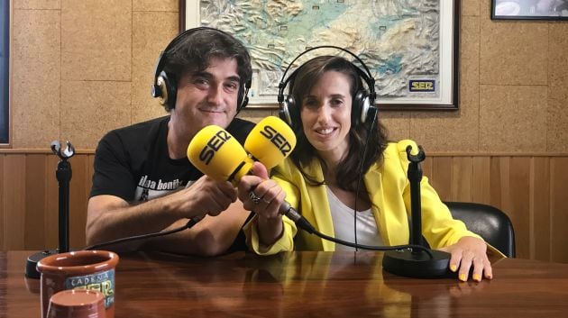 Paco Auñón, director de Hoy por Hoy Cuenca, y Beatriz Hernández, coordinadora de la Escuela de Salud.