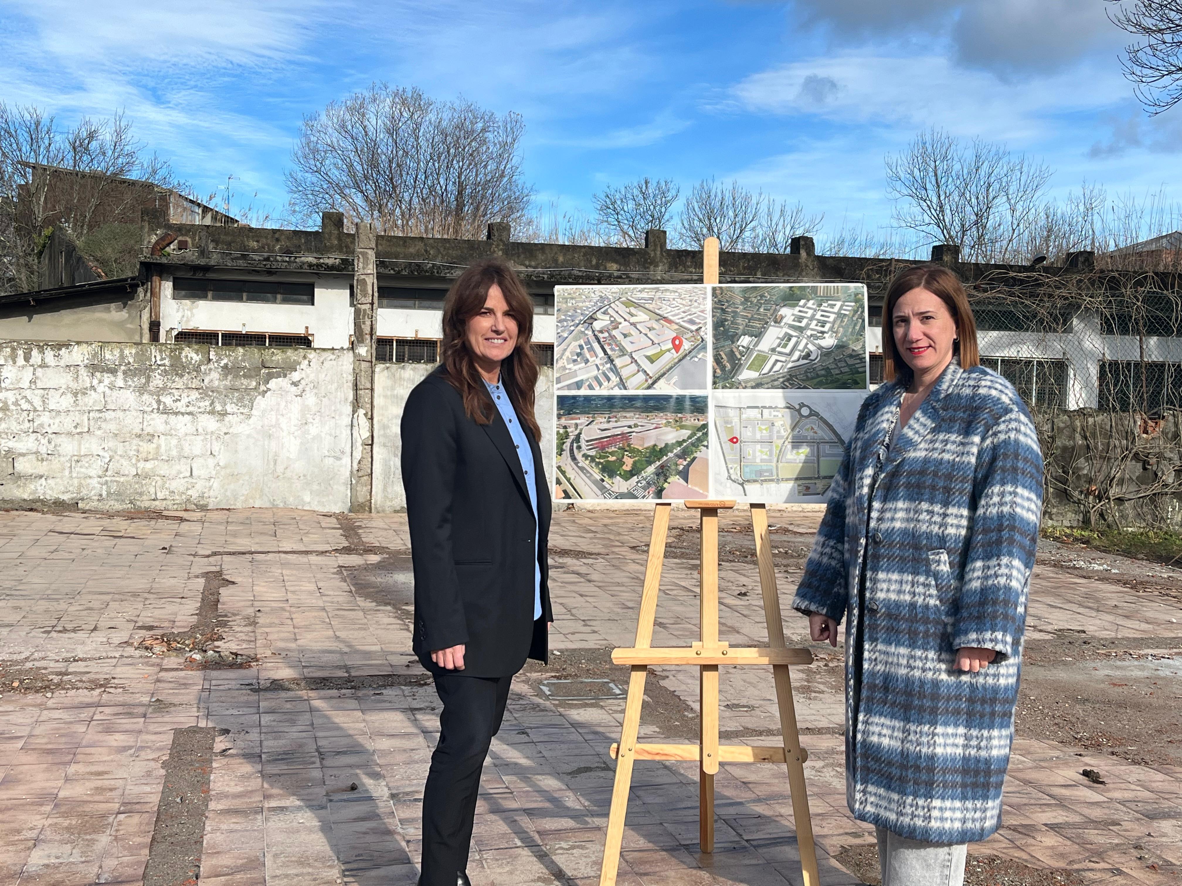 Cristina Laborda junto a la gerente de Irunvi, Idoia Yarza.
