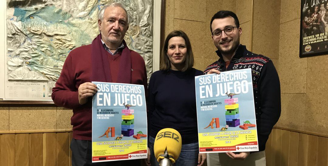 Pedro Roca, Ana Cano y Alejandro García en los estudios de SER Cuenca.