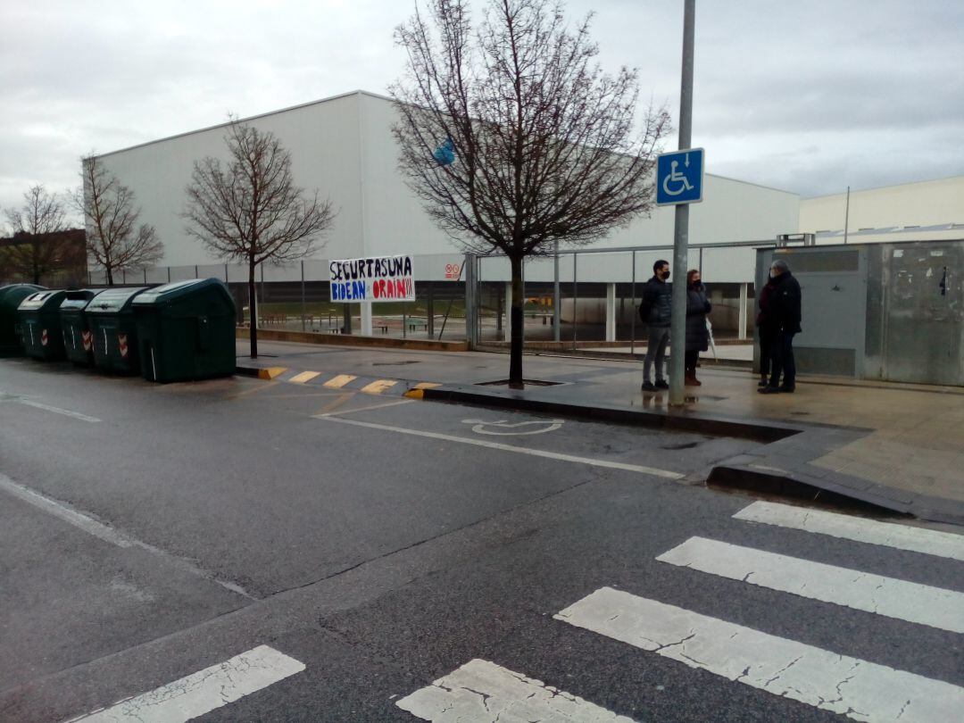En el colegio público del barrio de Buztintxuri (Pamplona) estudian 1.200 alumnos.