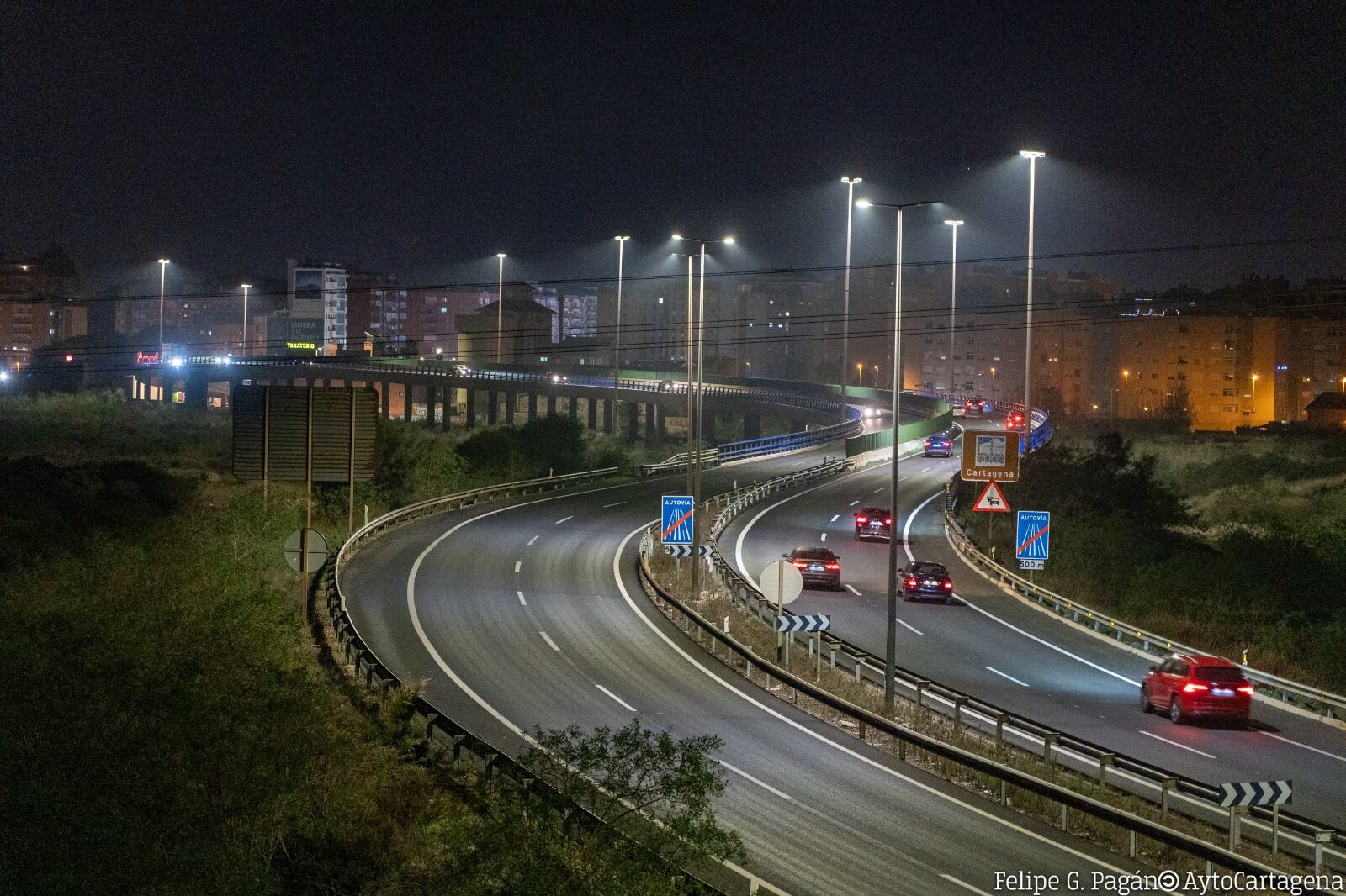 El Ayuntamiento de Cartagena ha repuesto la iluminación del acceso a la ciudad por la autovía