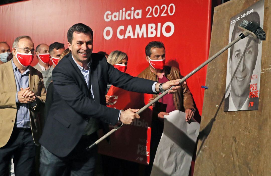  El candidato del PSOE a la presidencia de la Xunta, Gonzalo Caballero, durante el comienzo de la campaña electoral para las elecciones Gallegas, EFE Lavandeira jr