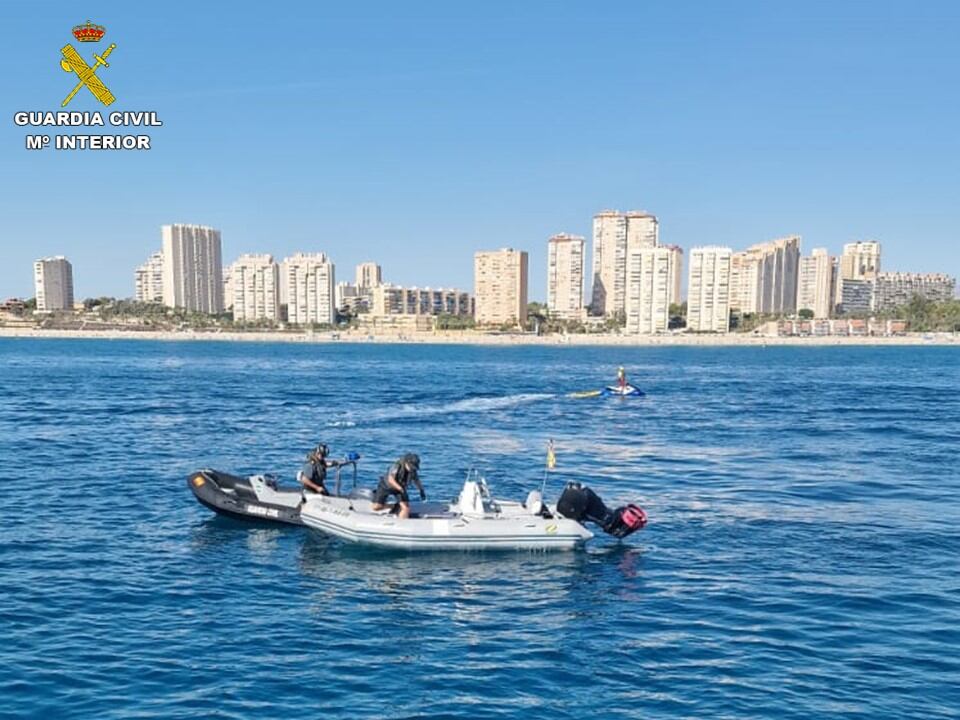 La lancha de Muchavista antes de ser detenida en El Campello