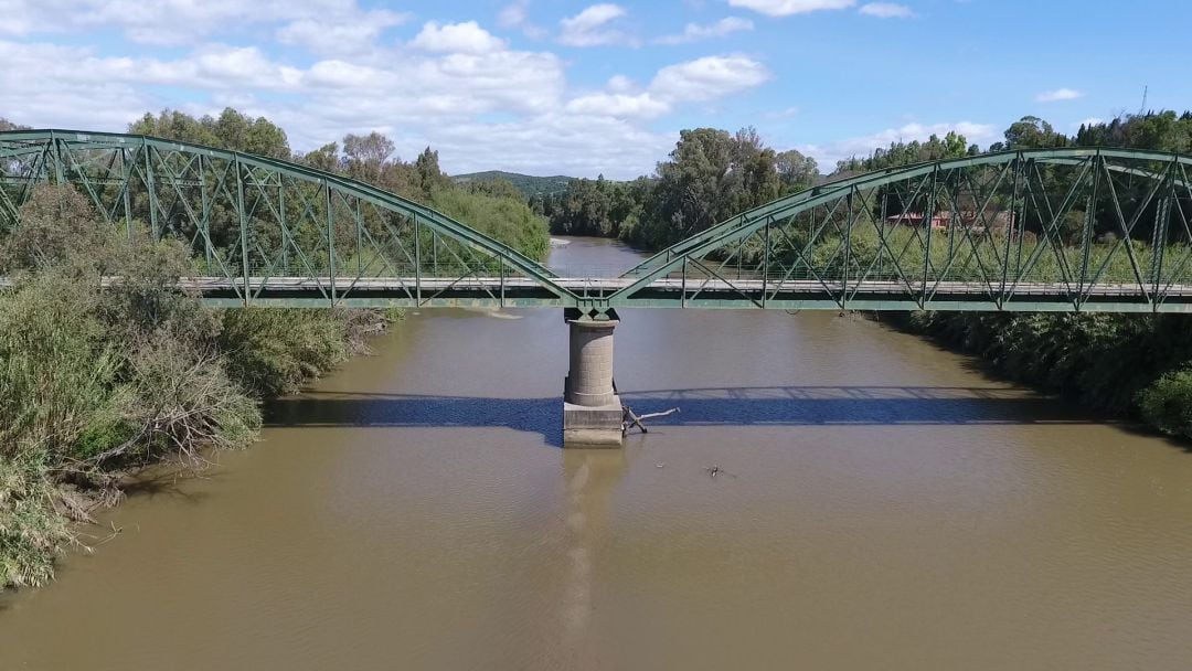 Pasarela del río Guadiaro.