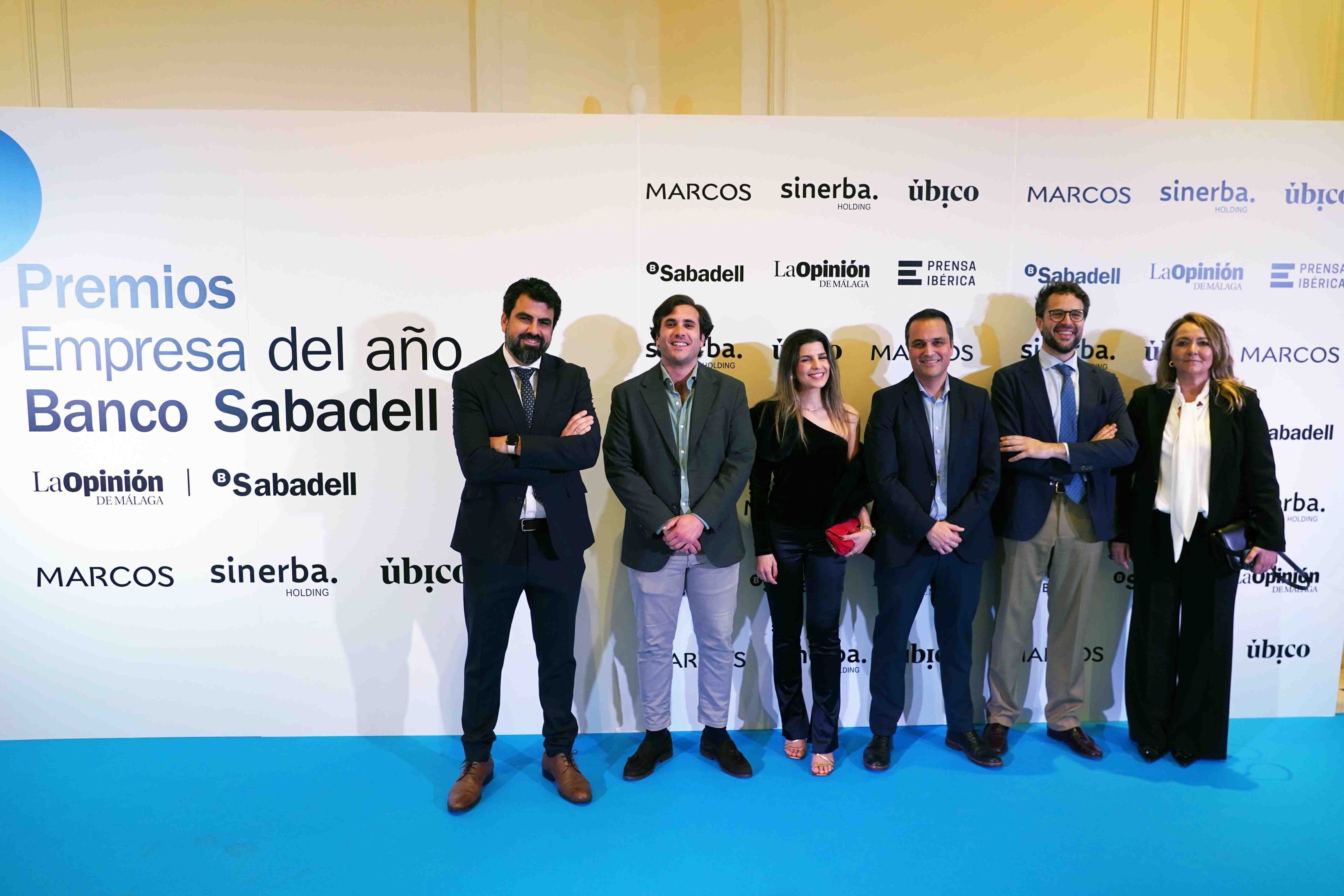 Javier Becerra, Rafael Lillo, María Santiago, Pablo de la Rosa y Evaristo Ramos de Quantica, junto a Mercede Otálora, de Prensa Ibérica