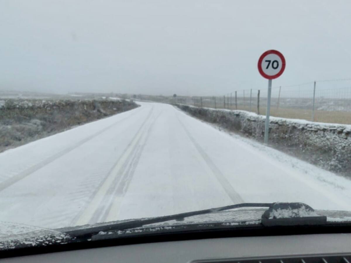 Nieve, viento y lluvia en la provincia de Castellón: Los puntos más altos se tiñen de blanco
