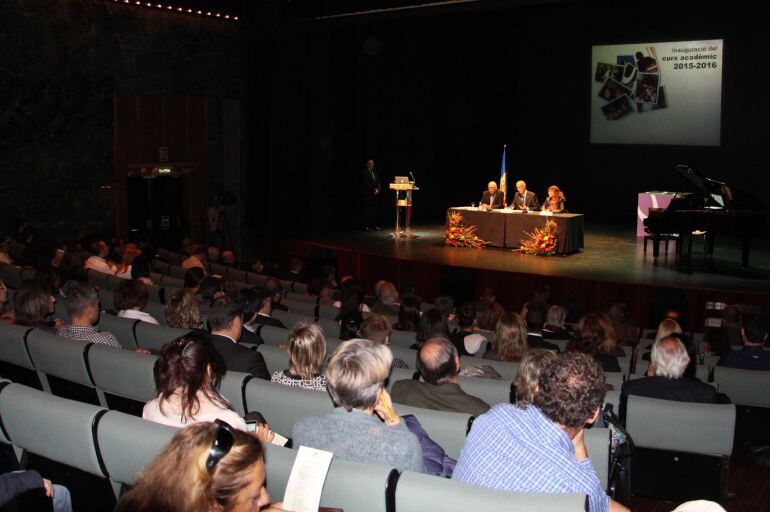 L'acte d'obertura del nou curs acadèmic de l'Ud'A, aquest matí a Sant Julià. El centre augmenta en un 12% el nombre d'inscrits enguany.