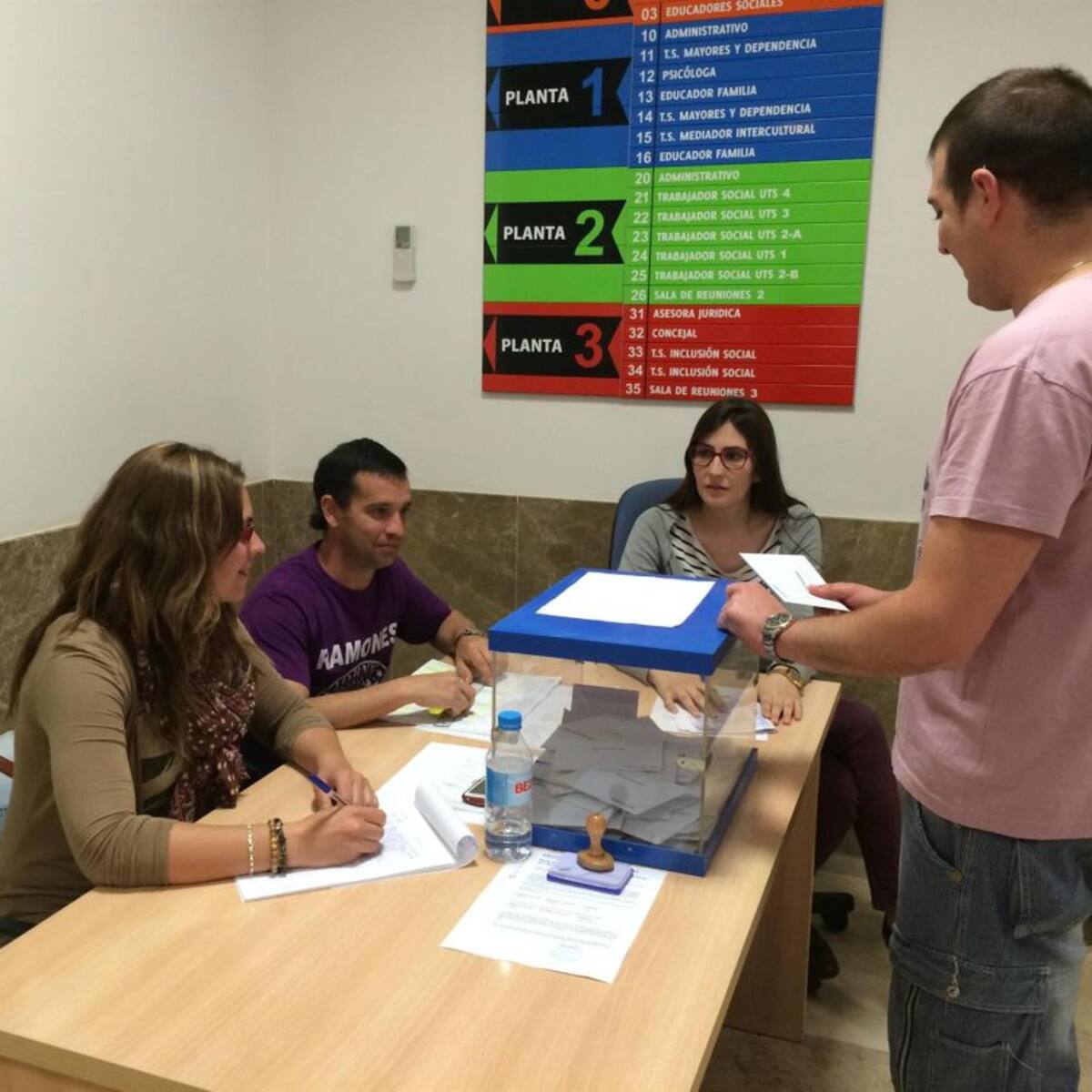 Se designan a 4.671 murcianos para integrar las 519 mesas electorales en los comicios del 28-A