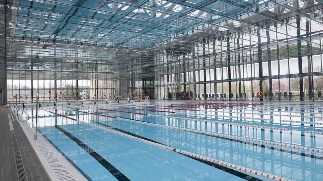 Piscina interior de Mendizorroza