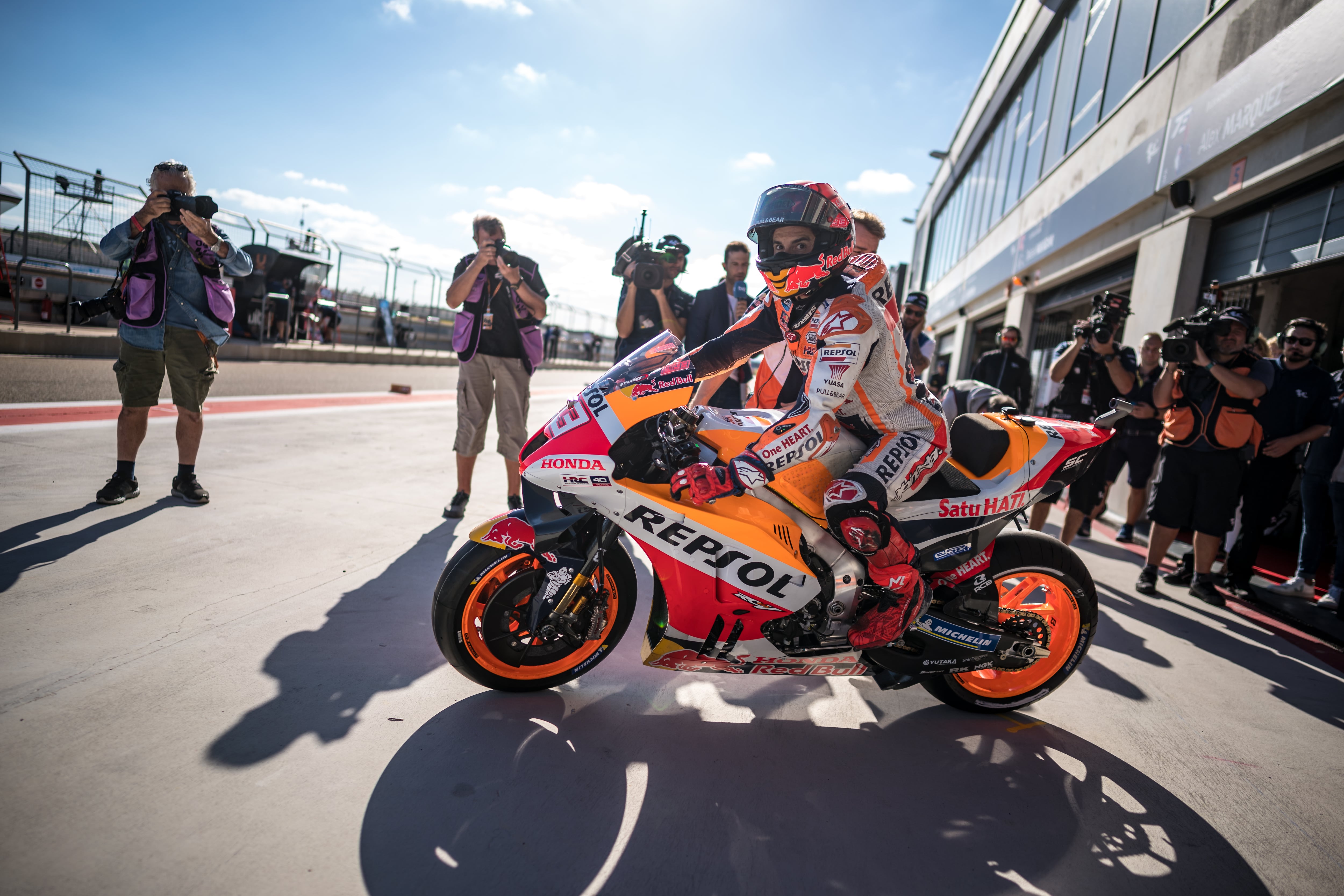 Marc Márquez, poco antes de comenzar el GP de Aragón.