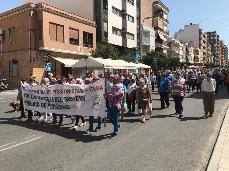 Los pensionsitas vuelven a salir a las calles de Elda y Petrer para reclamar unas pensiones dignas