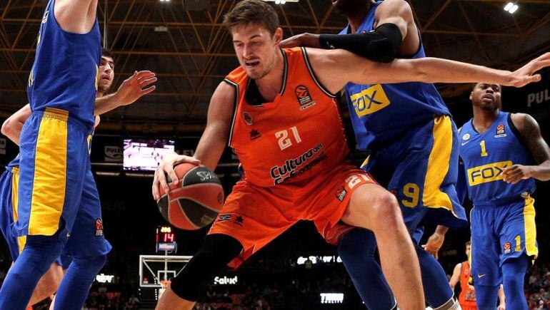 Tibor Pleiss, con el Valencia Basket.