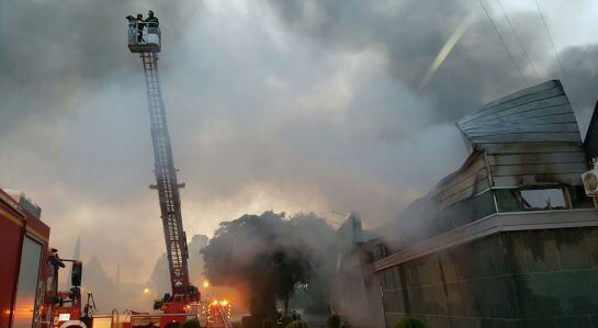 Fotogalería del incendio en Andújar.