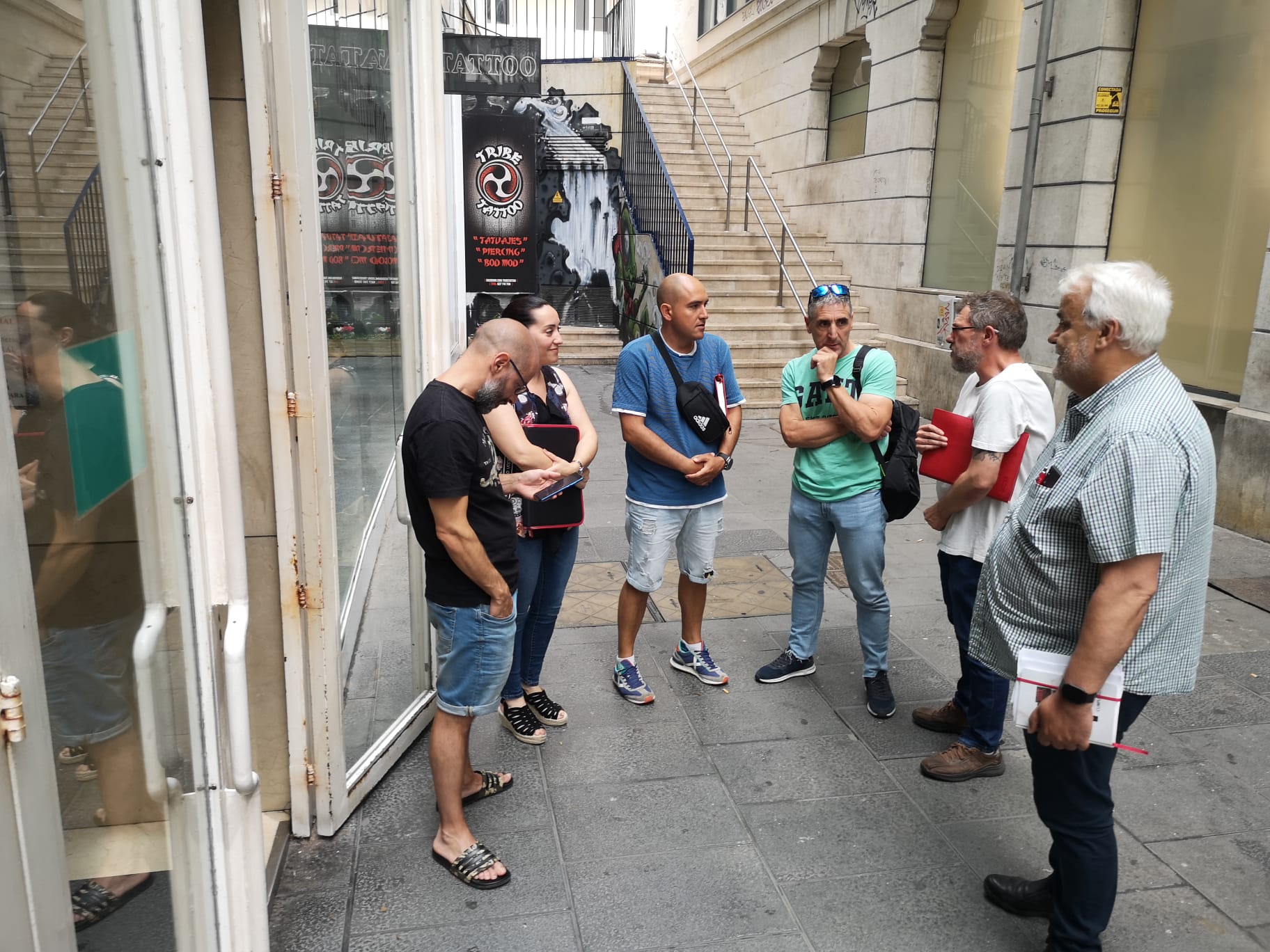 Los representantes de los sindicatos del Metal al término de la reunión con la patronal este sábado en el Orecla.