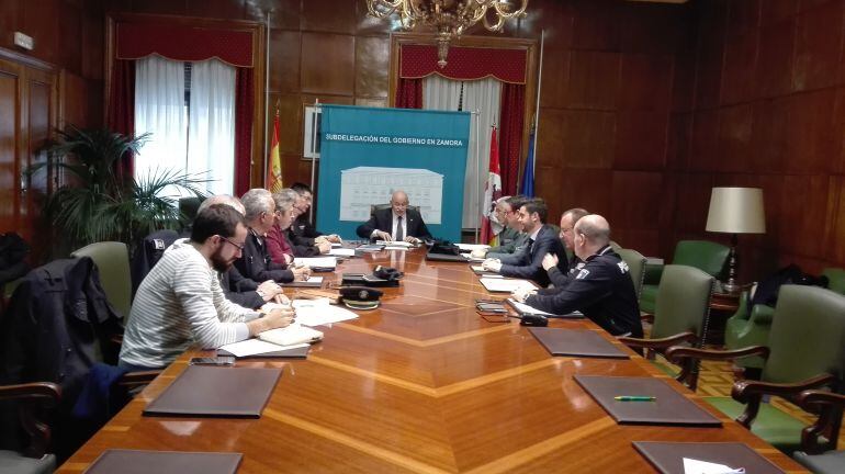 Reunión de la Junta de Seguridad presidida por Jerónimo García Bermejo