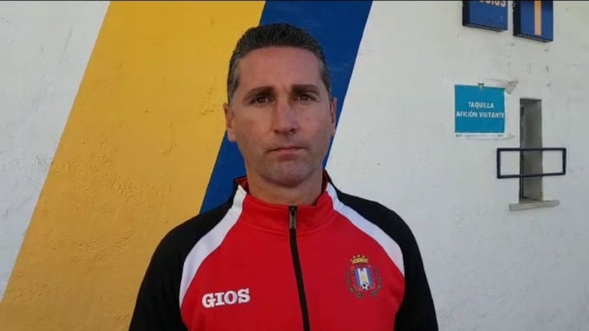 El Lorca Deportiva destituye a Iban Urbano