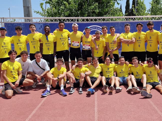 Equipo masculino del CA Safor Teika tras la tercera jornada