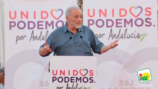 Julio Anguita en un acto público en Córdoba apoyando la candidatura de Unidas Podemos