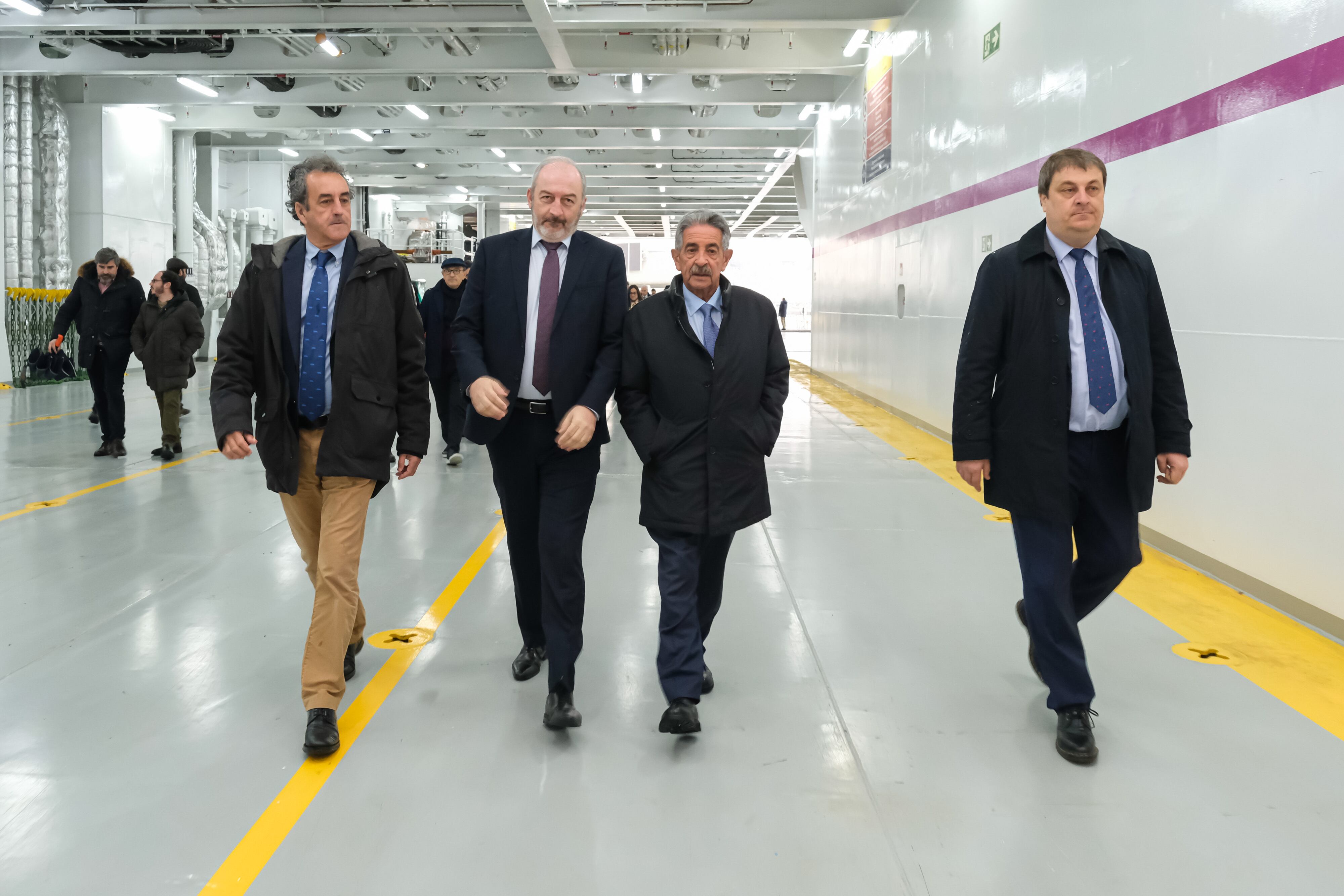 Estación Marítima de Santander. El presidente de Cantabria, Miguel Ángel Revilla, y el consejero de Industria, Turismo, Innovación, Transporte y Comercio, Javier López Marcano, participan en la inauguración del Buque Santoña de Brittany Ferries. 1 de marzo de 2023 © Raúl Lucio