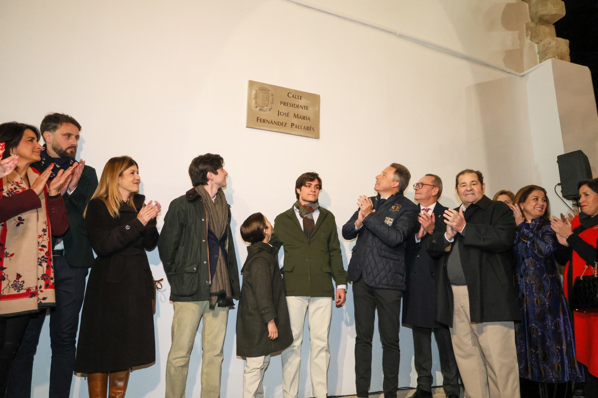 Lorca dedica una calle a José María Fernández Pallarés, presidente de honor del Paso  Blanco