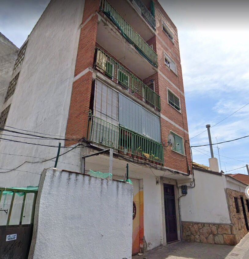 Se tira por la ventana de un edificio de Móstoles al descubrirse que vivió más de un año con el cadáver de su padre para cobrar su pensión
GOOGLE MAPS
11/02/2022