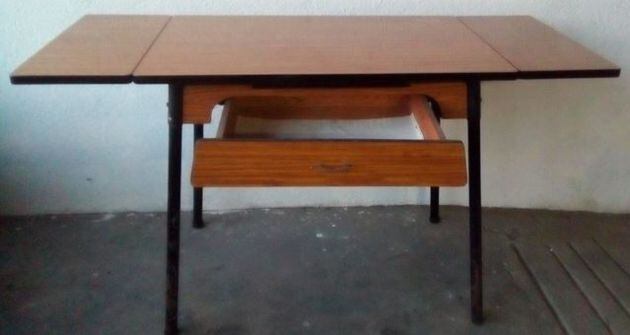 Las mesas de formica eran fundamentales en cada hogar.