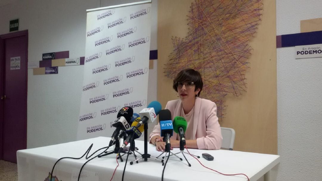 Violeta Barba anuncia la renuncia a su acta de concejala en la sede de Podemos en Zaragoza