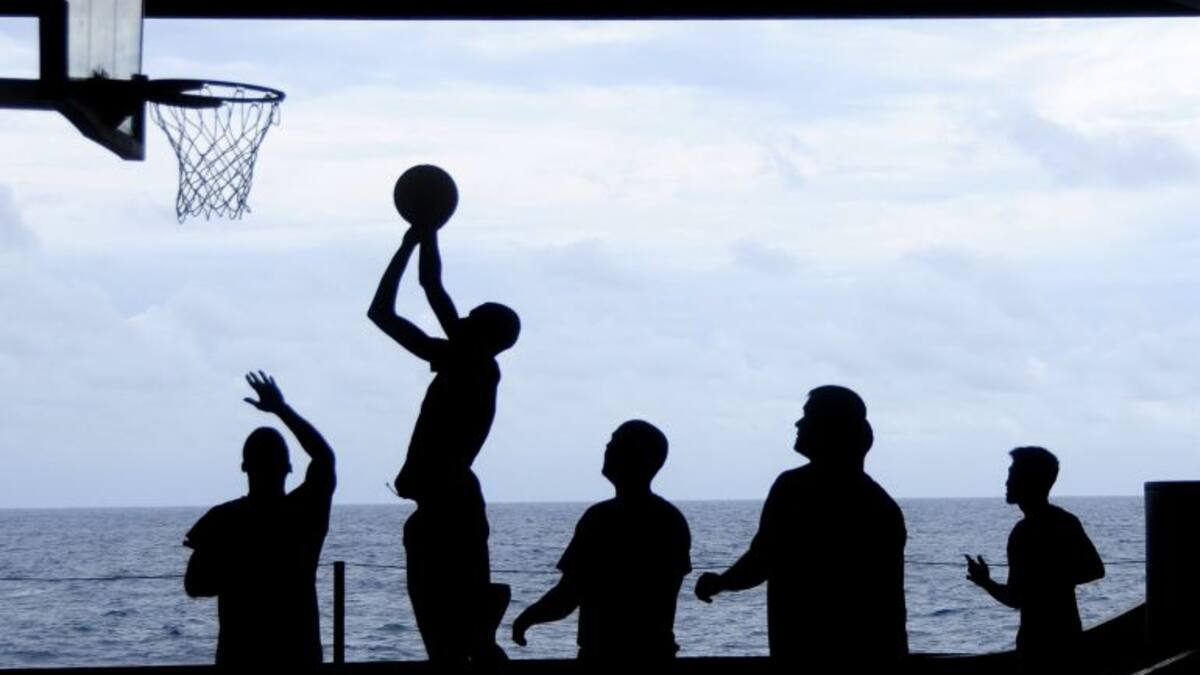 Enrique: "El deporte te enseña a gestionar fracasos aunque es más difícil manejar la victoria"