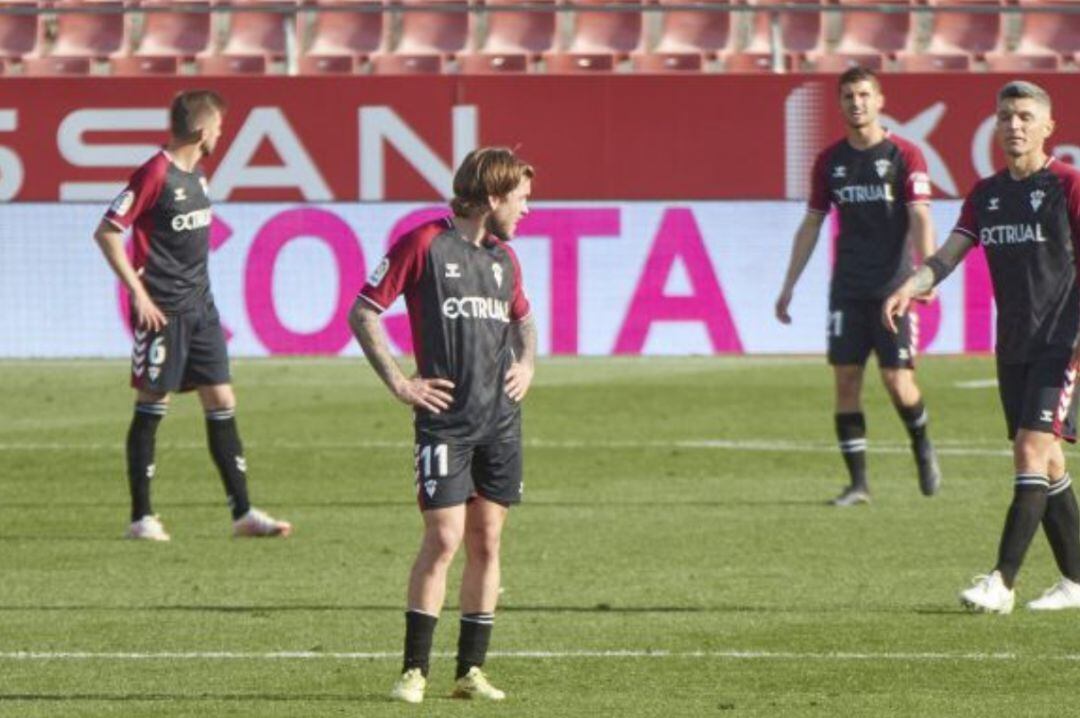 Jugadores del Albacete durante un partido