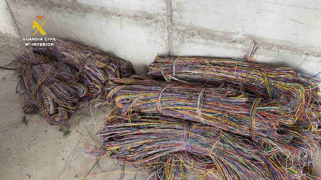 Detenidos 4 empleados de Guadalajara por robar 7,3 kilómetros de cable en varios municipios de La Rioja