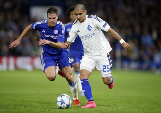 Azpilicueta en el partido ante el Dinamo de Kiev