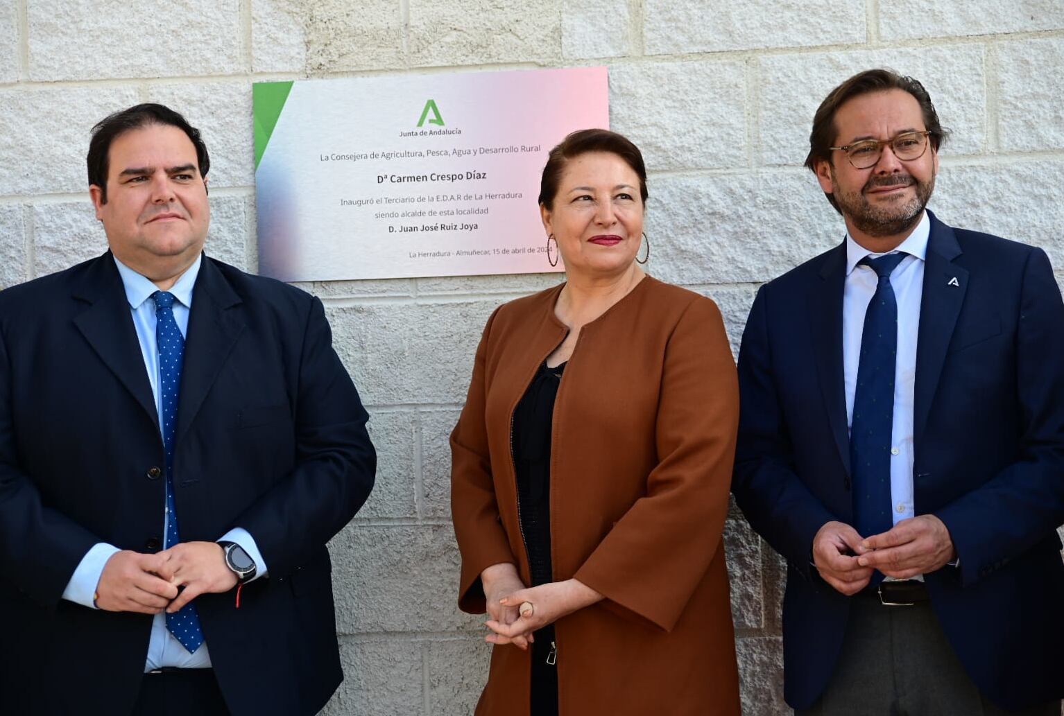 La Consejera de agricultura, Carmen Crespo, inaugura las obras de la EDAR de La Herradura junto al delegado, Antonio Granados y el presidente de la Mancomunidad de Municipios, Rafael Caballero