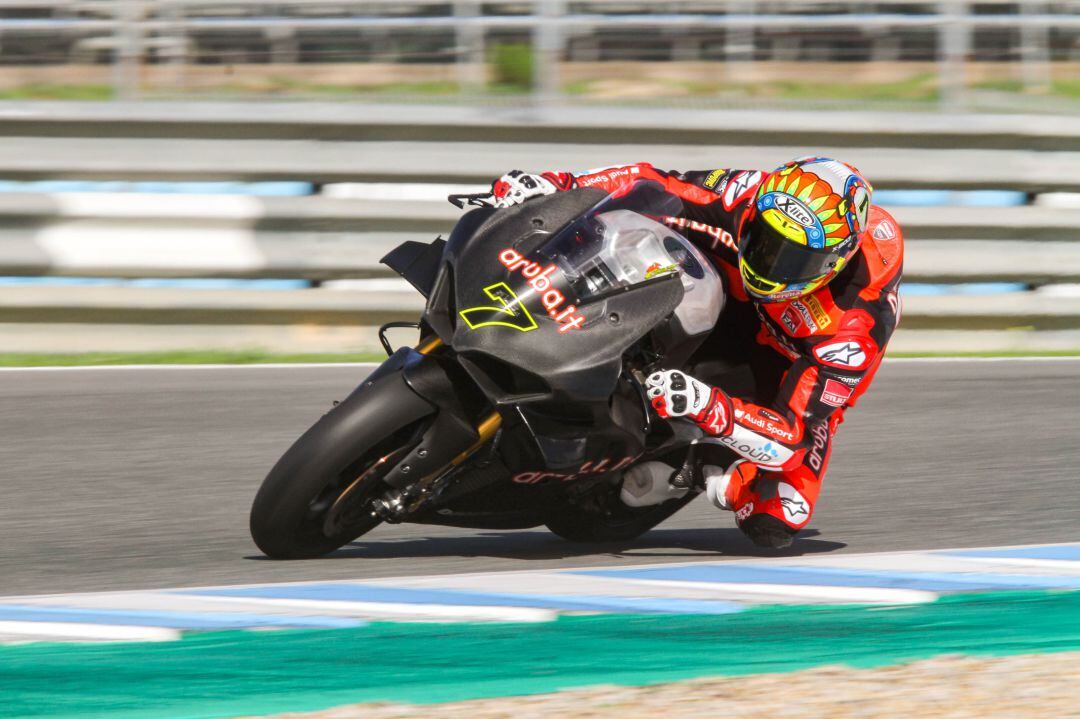 Chaz Davies durante unos entrenamientos en el Circuito de Jerez 