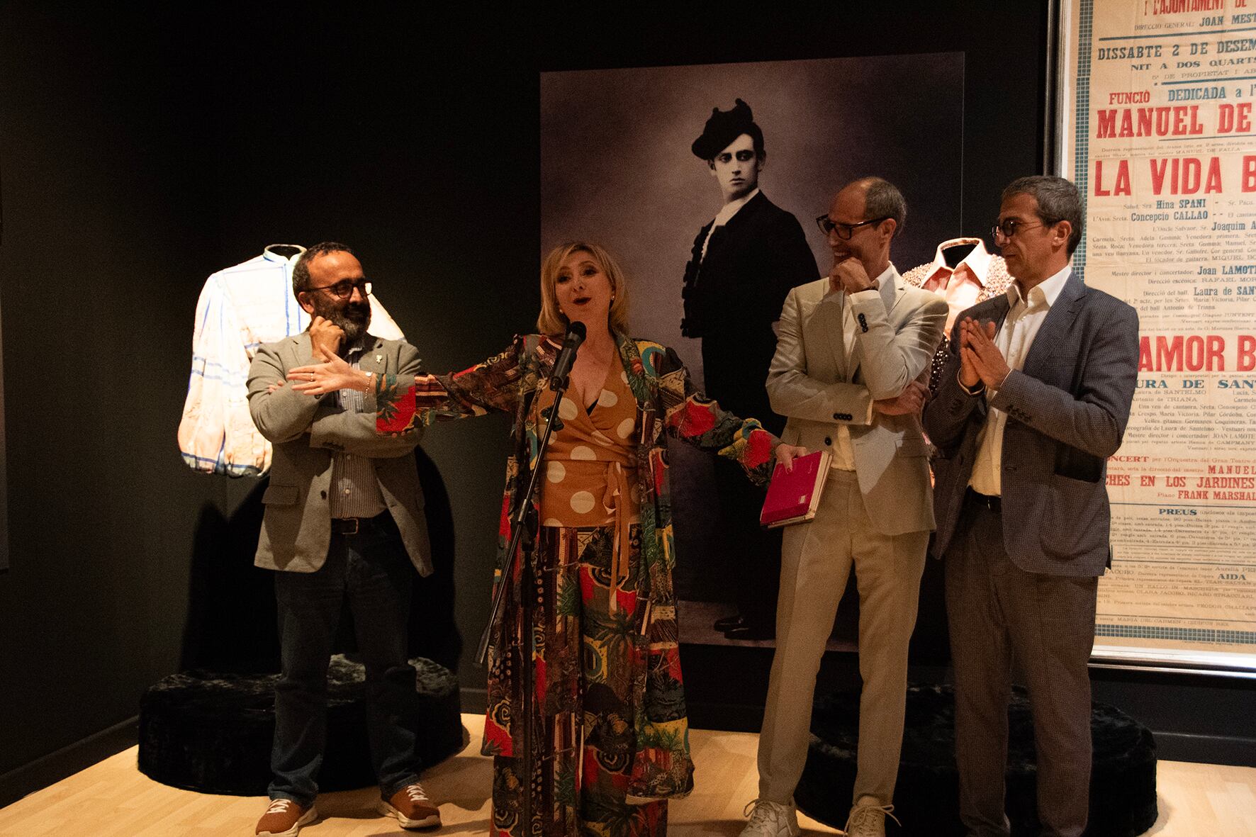 Pilar Boyero (centro) junto al presidente de la Diputación de Cáceres, Miguel Ángel Morales  (izq), Manuel Bandera y Alejandro Salade (dcha)