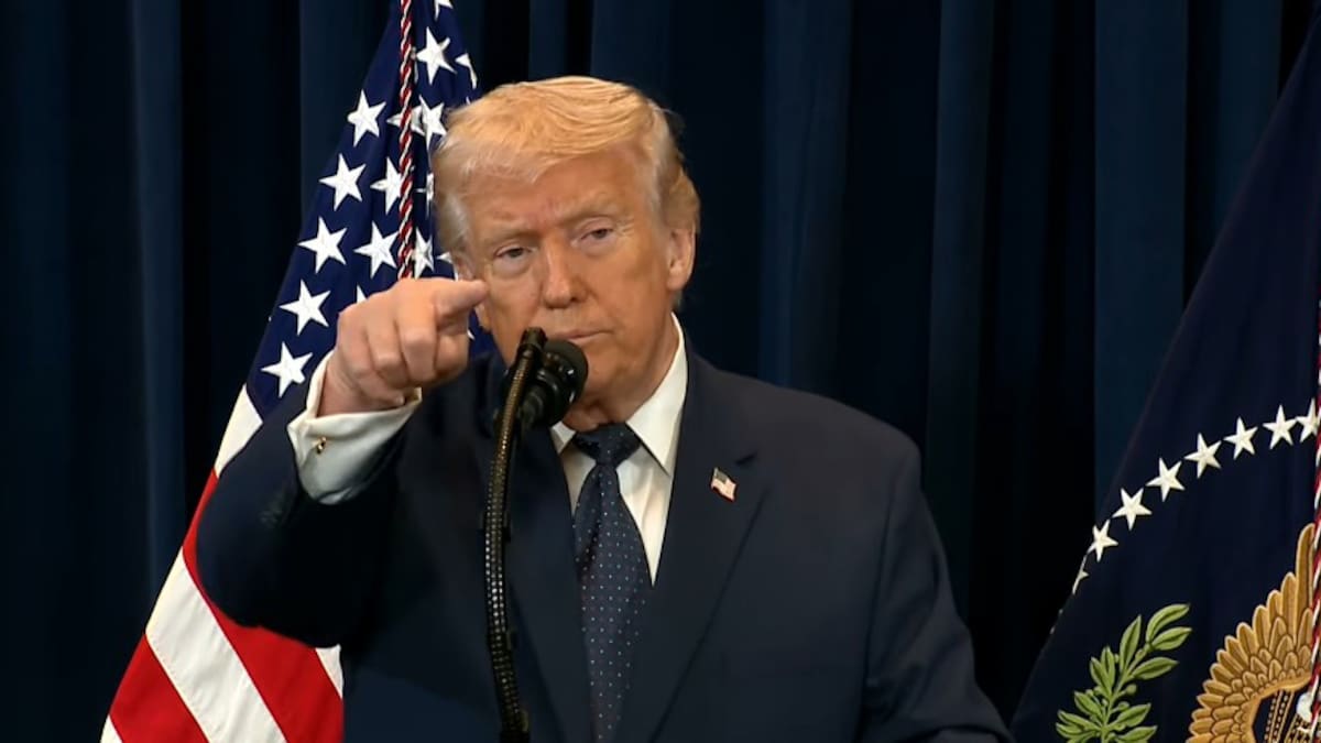 Trump apunta a Irán u "otro país" como responsable del ataque con un Tomahawk a una escuela de niñas