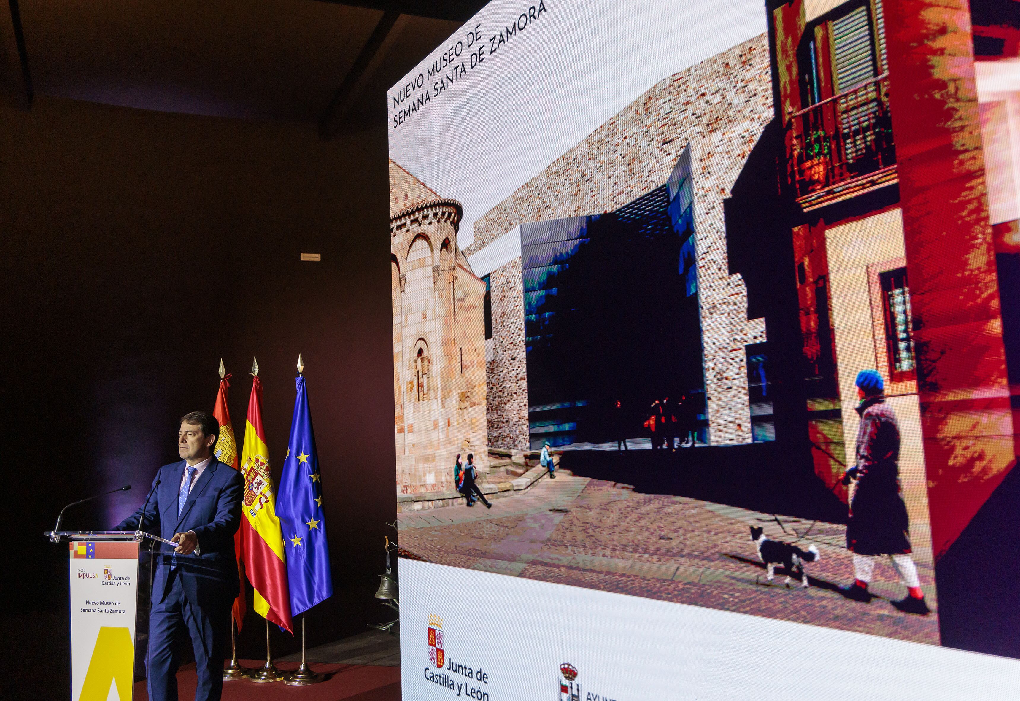 El presidente de la Junta de Castilla y León, Alfonso Fernández Mañueco en la presentación de las obras del nuevo museo de Semana Santa