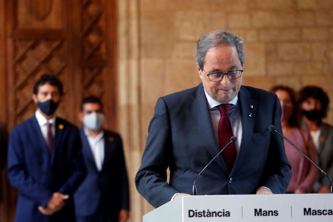 Quim Torra i la resta de membres del Govern durant la declaració institucional del ja expresident de la Generalitat