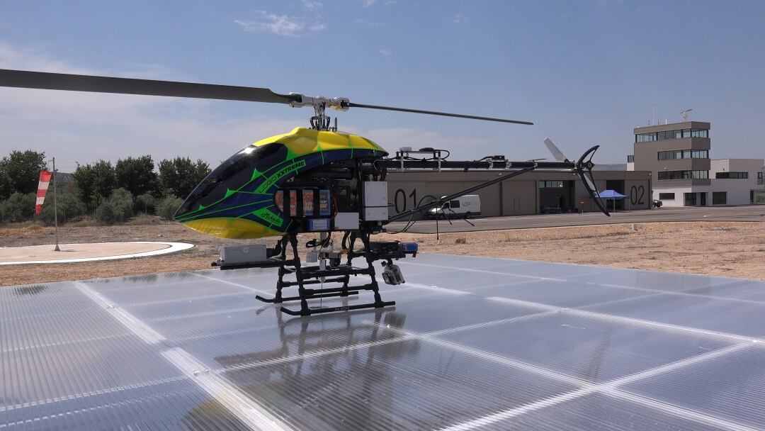 En la imagen, un &quot;dron&quot; en las instalaciones del centro de vuelos experimentales de Villacarrillo