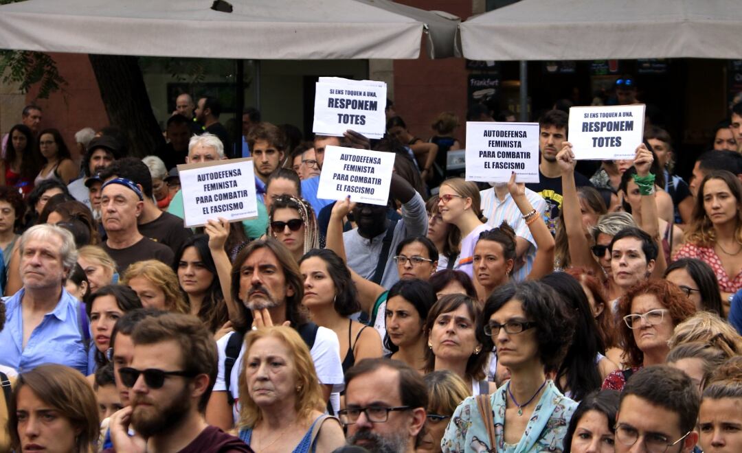 Imatge de la concentració en rebuig de les violències masclistes