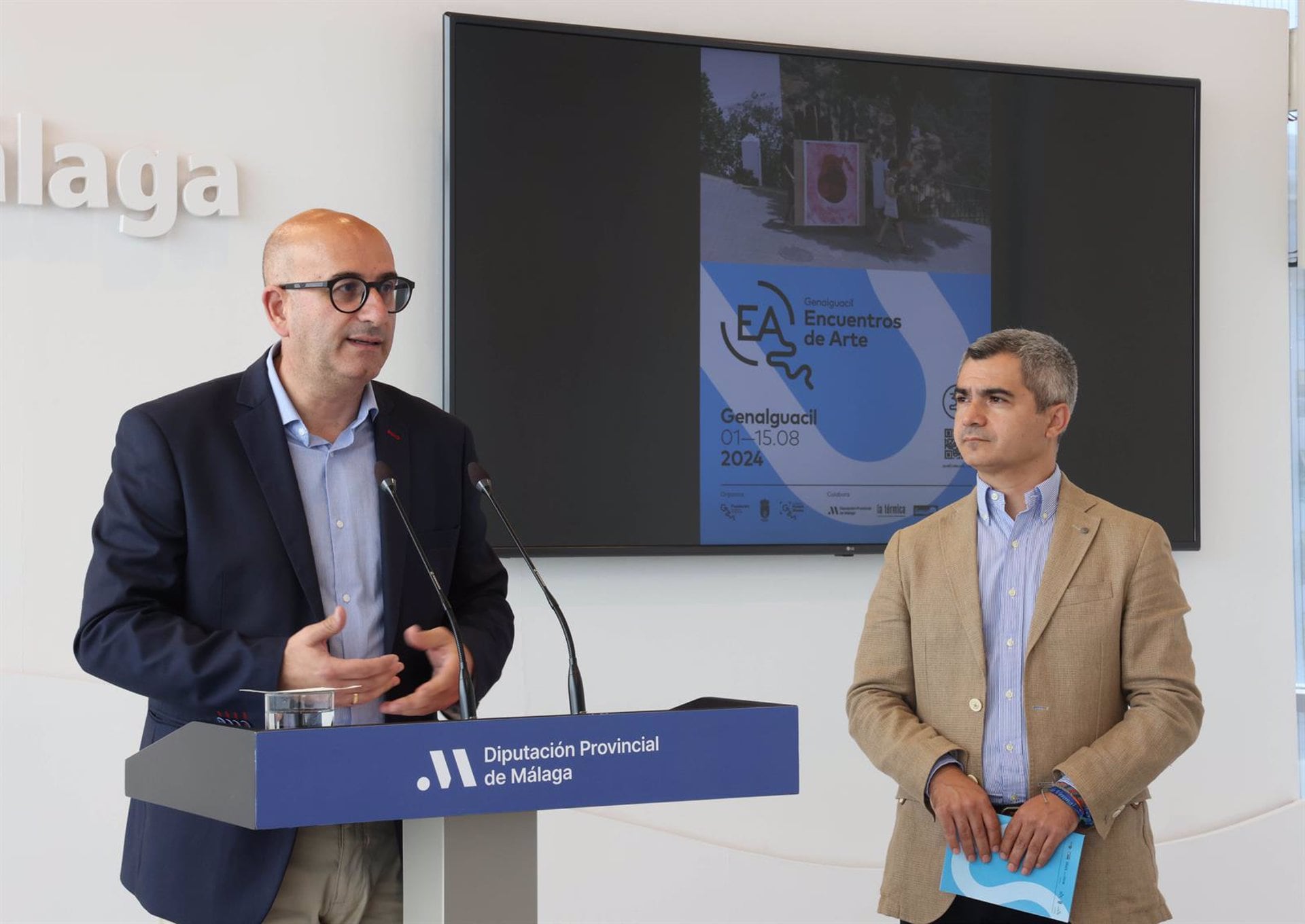 El vicepresidente y diputado de Cultura, Manuel López Mestanza, ha presentado este lunes, junto al alcalde de Genalguacil, Miguel Ángel Herrera, en la presentación de Encuentros de Arte Genalguacil