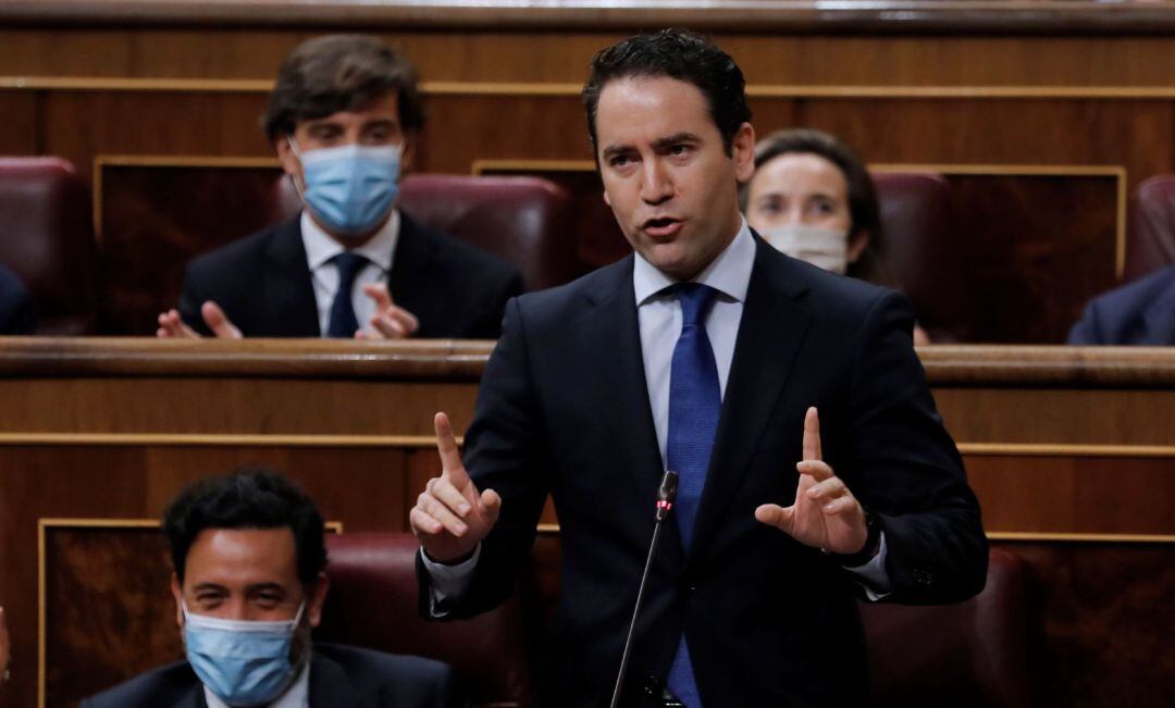 El secretario general del PP, Teodoro García Egea, durante su intervención en la sesión de control al Ejecutivo que este miércoles se celebra en el Congreso.