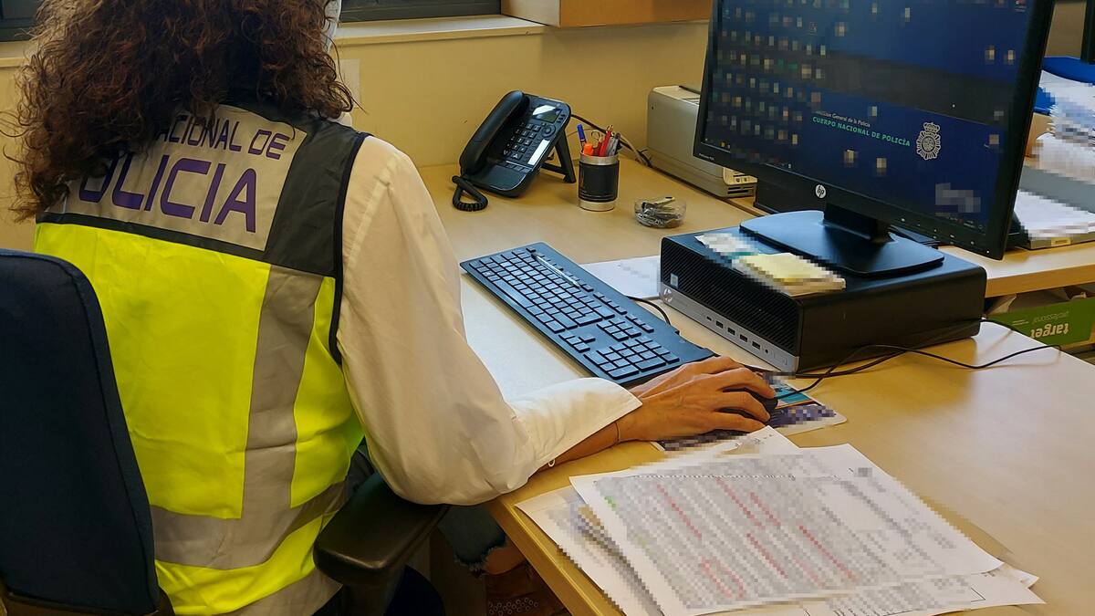 Ojo con el timo del cargo bancario