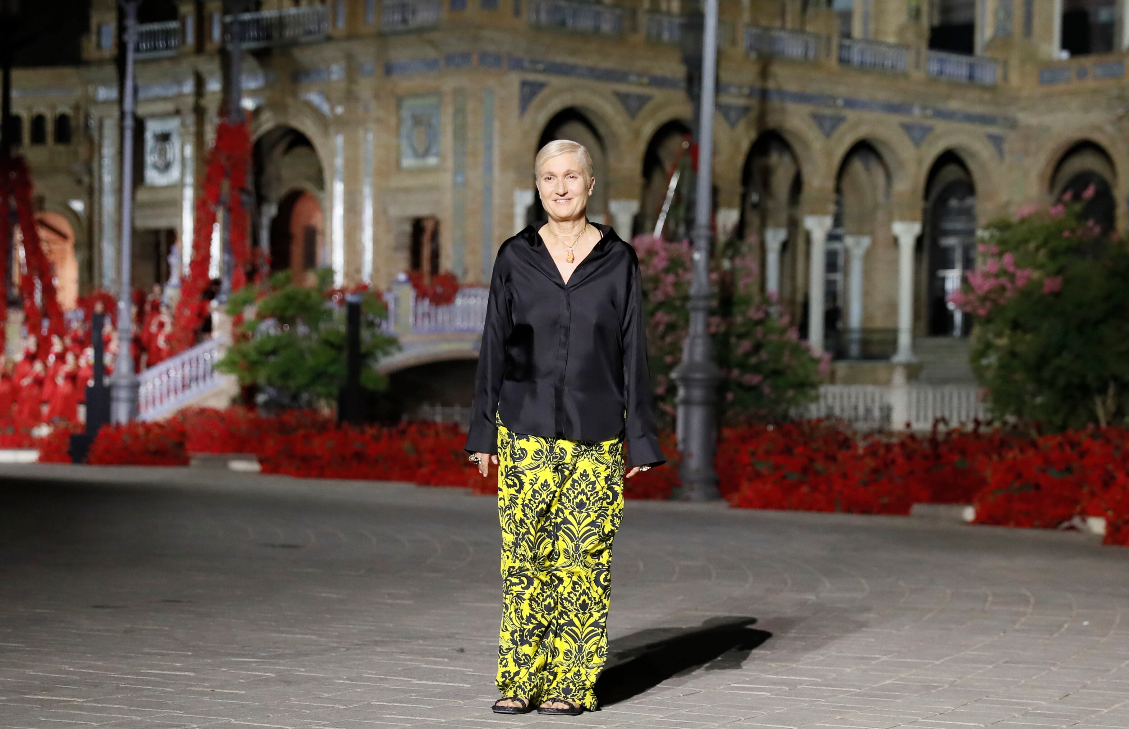 Maria Grazia Chiuri, diseñadora de Dior, ha trabajado con artistas y artesanos sevillanos y andaluces en esta colección &#039;Crucero 2023&#039; que ha presentado en Sevilla