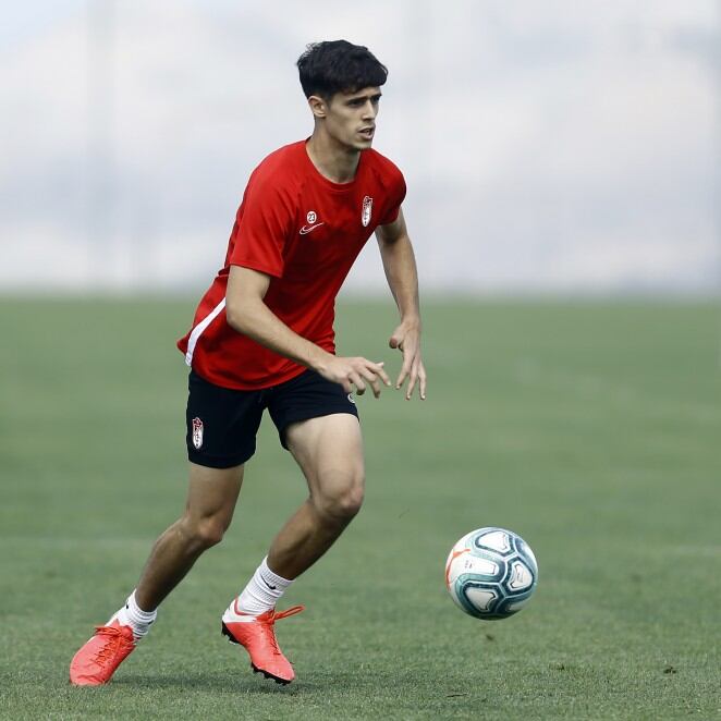 Pepe Sánchez, jugador del Granada CF.