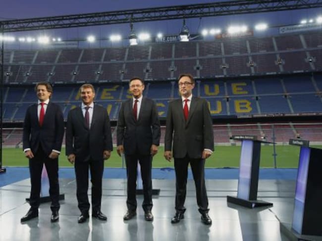GRA442. BARCELONA. 14/07/2015.- Los candidatos del Fc Barcelona Toni Freixa (i1) Joan Laporta (i2) Agusti Benedito (d2) Agusti Benedito (d1) en el Camp Nou.antes del debate en TV3 .EFE/Alejandro García