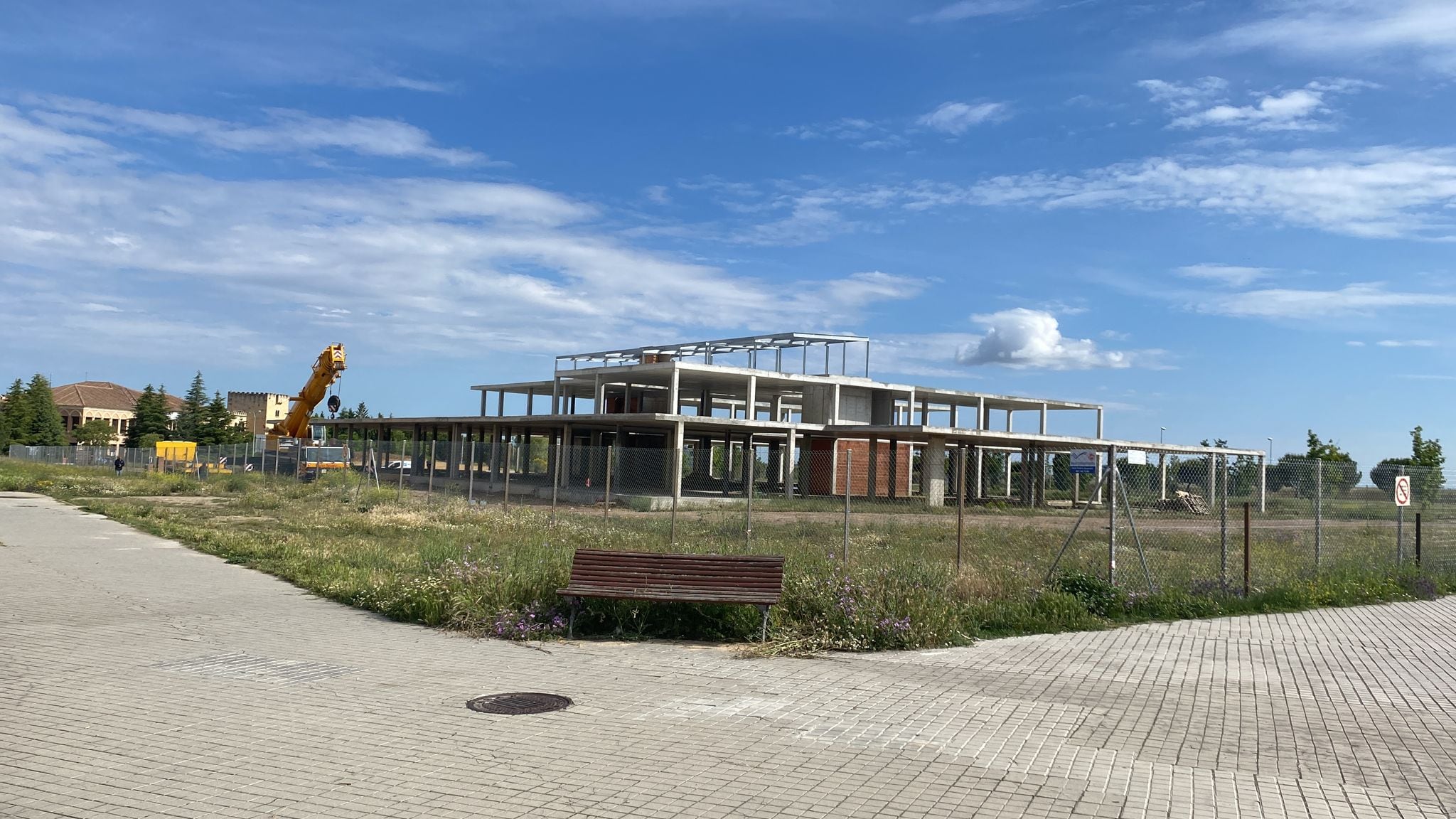 Desmontan la grúa en las obras del centro de salud Segovia IV