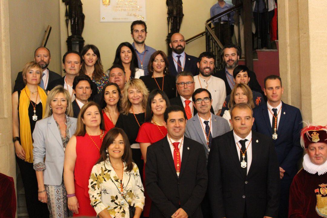 Corporación de Alcoy tras la sesión de investidura del 15 de junio de 2019